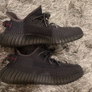 women’s yeezys 6.5 fits for 7.5 due to the sizing of yeezys